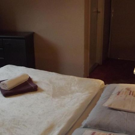 Alabastrom Panzio Es Etterem Bed and Breakfast Bogács Eksteriør billede