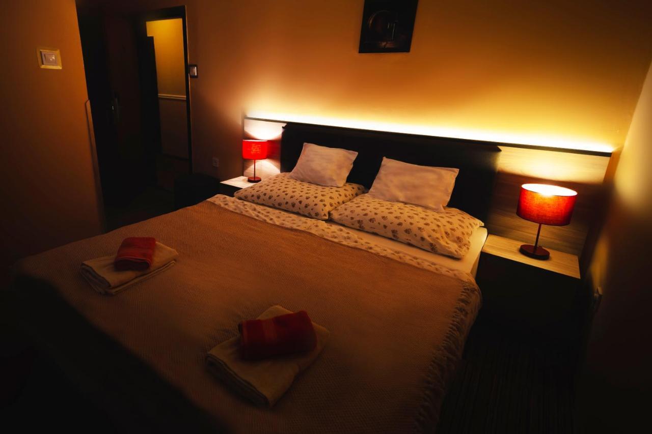 Alabastrom Panzio Es Etterem Bed and Breakfast Bogács Eksteriør billede