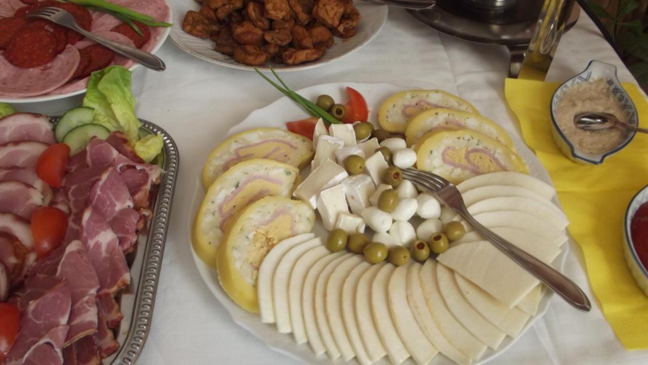 Alabastrom Panzio Es Etterem Bed and Breakfast Bogács Eksteriør billede